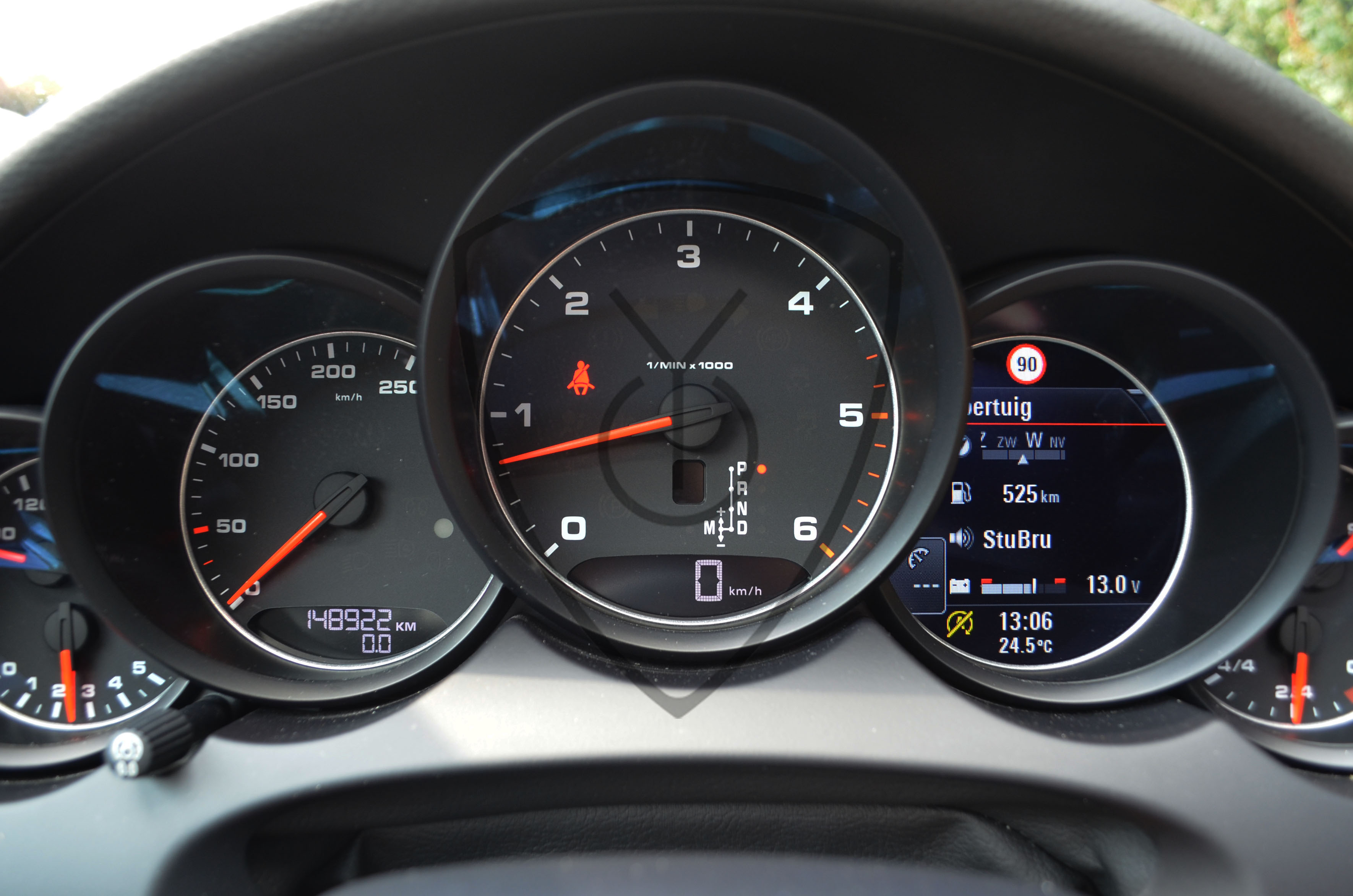 PORSCHE CAYENNE 3.0D PLATINIUM — image 1